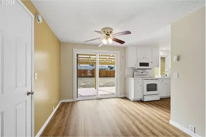 2690 Carbona St, Eugene, OR 97404 - Photo 11