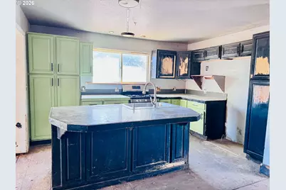 1380 Alder St, Elgin, OR 97827 - Photo 5