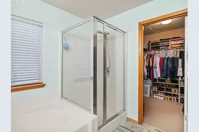 12190 SW Hollow Ln, Tigard, OR 97140 - Photo 25