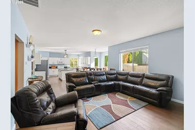 12190 SW Hollow Ln, Tigard, OR 97140 - Photo 17