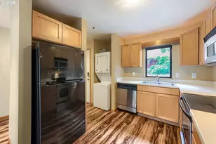 910 NW Naito Pkwy, Portland, OR 97209 - Photo 11