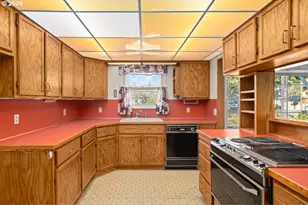 12712 SE Bush St, Portland, OR 97236 - Photo 17