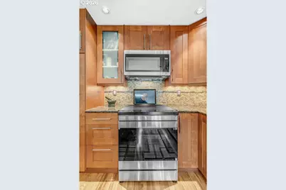 18978 SW Arrowwood Ave, Lake Oswego, OR 97035 - Photo 5