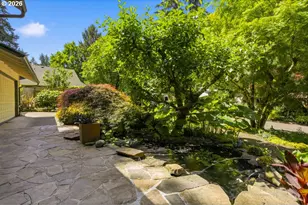 18978 SW Arrowwood Ave, Lake Oswego, OR 97035 - Photo 3