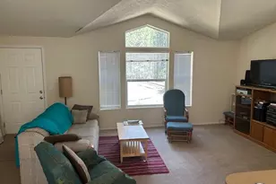 11736 Chinquapin Dr, Crescent Lake, OR 97733 - Photo 15