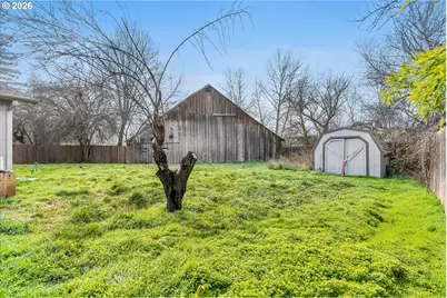 133 Edith Cir, Eagle Point, OR 97524 - Photo 19