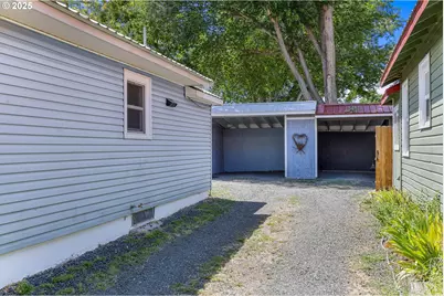 310 N Canyon Blvd, John Day, OR 97845 - Photo 5
