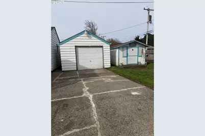 1009 Fir Ave, Reedsport, OR 97467 - Photo 15