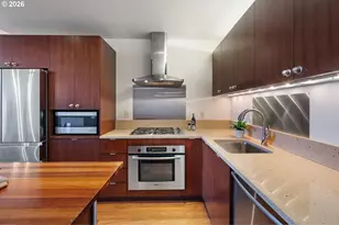 3570 S River Pkwy, Portland, OR 97239 - Photo 7