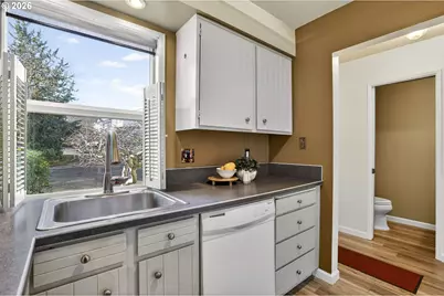 12013 SW Sussex St, Beaverton, OR 97008 - Photo 17