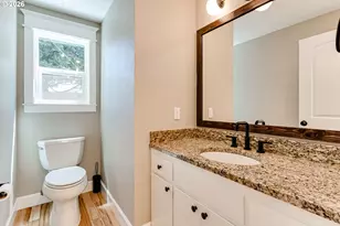3325 Honeywood St, Eugene, OR 97408 - Photo 25