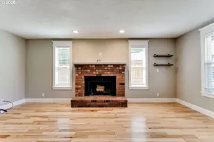 3325 Honeywood St, Eugene, OR 97408 - Photo 11