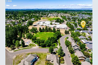 3325 Honeywood St, Eugene, OR 97408 - Photo 39