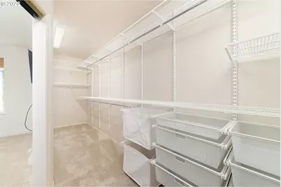 242 S Sweeney St, Portland, OR 97239 - Photo 27
