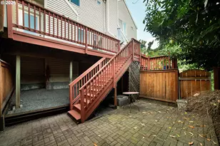 242 S Sweeney St, Portland, OR 97239 - Photo 41