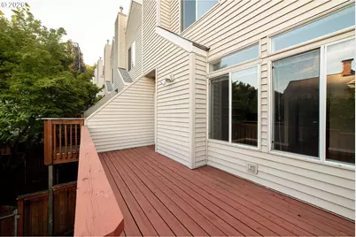 242 S Sweeney St, Portland, OR 97239 - Photo 39