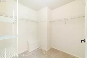242 S Sweeney St, Portland, OR 97239 - Photo 33