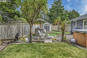 128 Park Village Loop, Florence, OR 97439 - Photo 33
