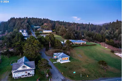 610 Deady St, Port Orford, OR 97465 - Photo 39