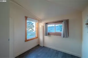 610 Deady St, Port Orford, OR 97465 - Photo 25