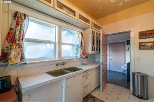610 Deady St, Port Orford, OR 97465 - Photo 15