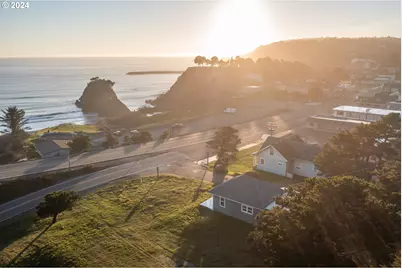 610 Deady St, Port Orford, OR 97465 - Photo 1