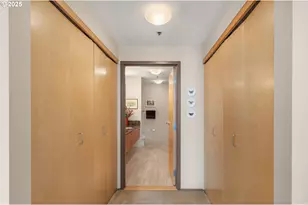 1221 SW 10th Ave, Portland, OR 97205 - Photo 23