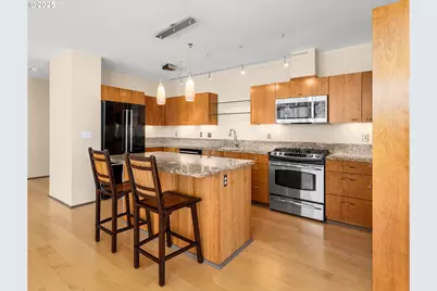 1221 SW 10th Ave #505, Portland, OR 97205 - Photo 19