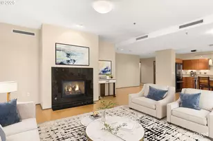 1221 SW 10th Ave, Portland, OR 97205 - Photo 9