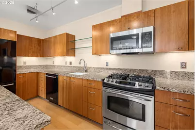 1221 SW 10th Ave #505, Portland, OR 97205 - Photo 19