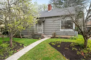 2045 Kincaid St, Eugene, OR 97405 - Photo 1