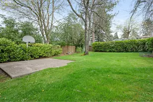 2045 Kincaid St, Eugene, OR 97405 - Photo 33