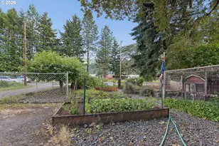 47947 W Commercial St, Oakridge, OR 97463 - Photo 15