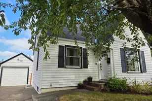 415 SE Roberts Ave, Gresham, OR 97080 - Photo 1