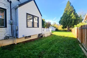 415 SE Roberts Ave, Gresham, OR 97080 - Photo 25