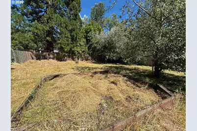 3817 E Amazon Dr, Eugene, OR 97405 - Photo 27