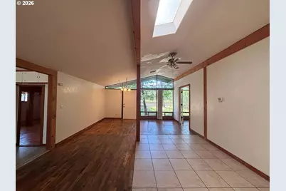 3817 E Amazon Dr, Eugene, OR 97405 - Photo 3