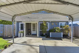 376 S Wall St, Coos Bay, OR 97420 - Photo 29