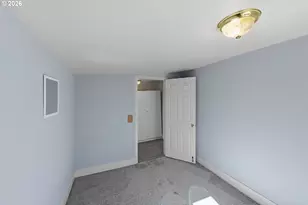 376 S Wall St, Coos Bay, OR 97420 - Photo 21