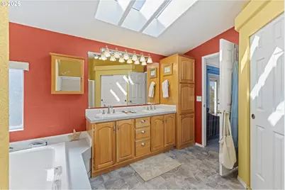 502 SE Johnson St, Coquille, OR 97423 - Photo 35