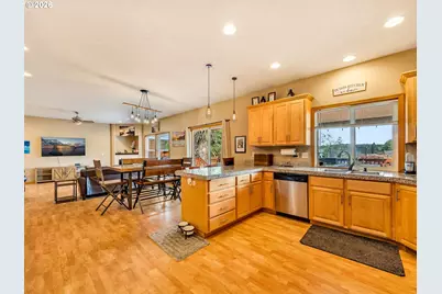42465 Dale Ln, Astoria, OR 97103 - Photo 13