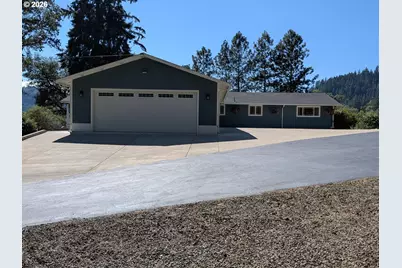 9450 Bullock Rd, Oakland, OR 97462 - Photo 1