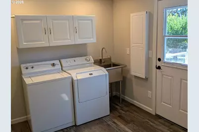 9450 Bullock Rd, Oakland, OR 97462 - Photo 15