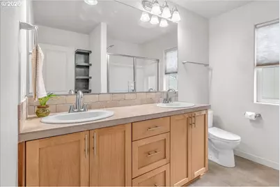 28931 SW Costa Cir W, Wilsonville, OR 97070 - Photo 15