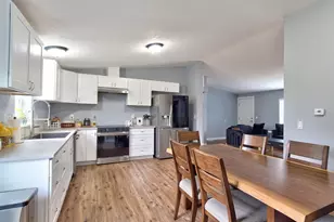 3201 NE 223rd Ave, Fairview, OR 97024 - Photo 7