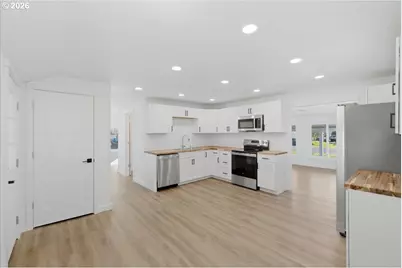 111 E 3rd St, Halsey, OR 97348 - Photo 21