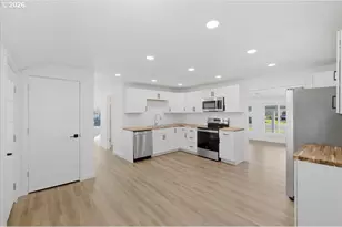 111 E 3rd St, Halsey, OR 97348 - Photo 21