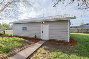 111 E 3rd St, Halsey, OR 97348 - Photo 11