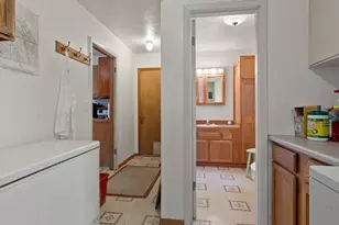 4622 Mapleton Dr, West Linn, OR 97068 - Photo 23