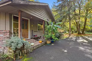 4622 Mapleton Dr, West Linn, OR 97068 - Photo 3